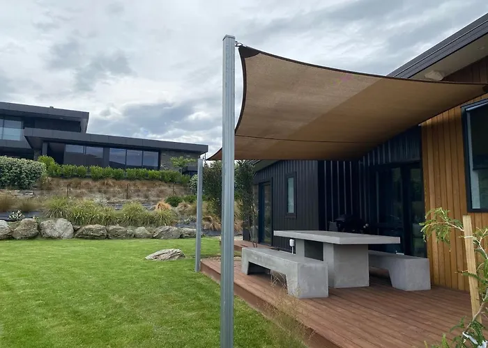 Karearea Views - Wanaka